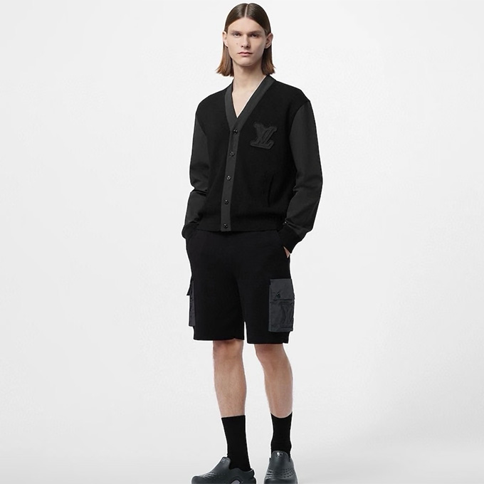 lv louis vuitton embossed patch drawstring cargo shorts